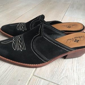 Patricia Nash Battista Black Suede Mules